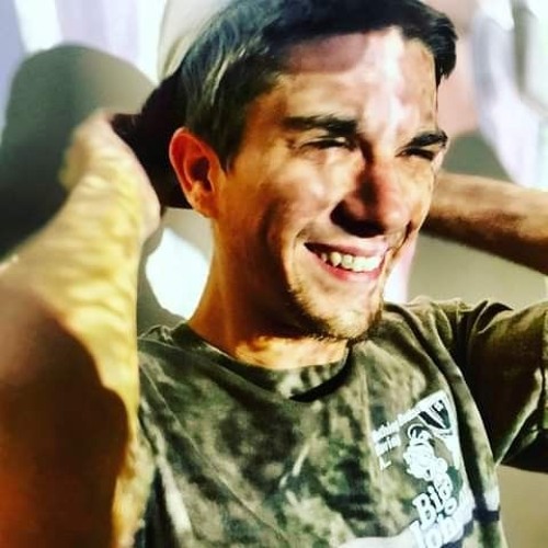 C-Whit - Give A Fuck (Freestyle)