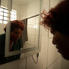 Duele si no estás (maqueta)