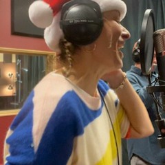 It's Begininng To Look A Lot Like Christmas