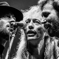 Bee Gees - Stayin' Alive (re disco ver ''i'm a Dancin' Man'' Gibbs Bros Ah ah Club reMix) back to 77