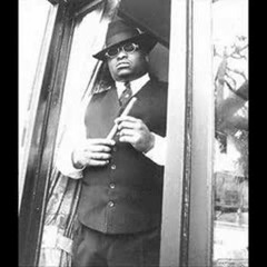 I am a philosopher, threading & weaving, productive we go.