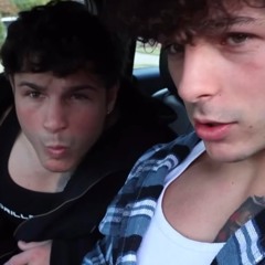 tren twins x i kissed a girl