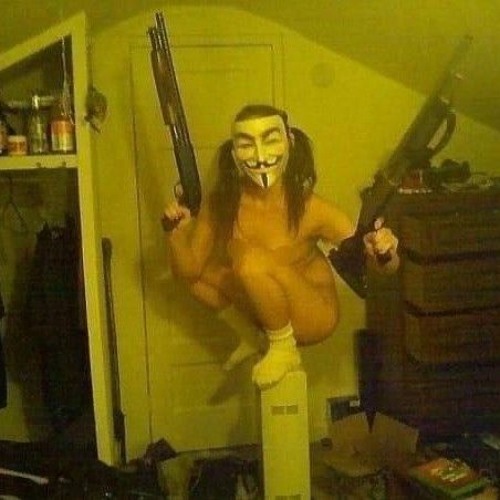 наваливаем бассуху на четырке у нас миниган на крыше похуй