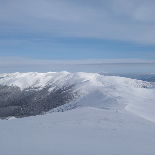 Весной начинающим не стоит подниматься в Карпаты из-за опасного снега — спасатель