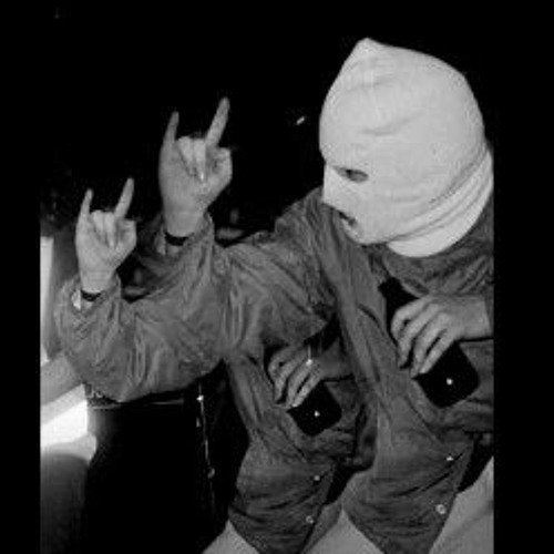 GEE TEE - Commando (2019)