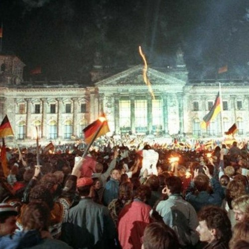 Die Perfekte Welle (Feuerwerk In Berlin)