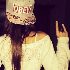 mein girl trägt obey (spacexluv)