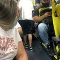 Ver Video menina no ônibus com 5 dia da independência do brasil