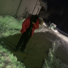 kaahli x q3 - theres a shadow in the corner