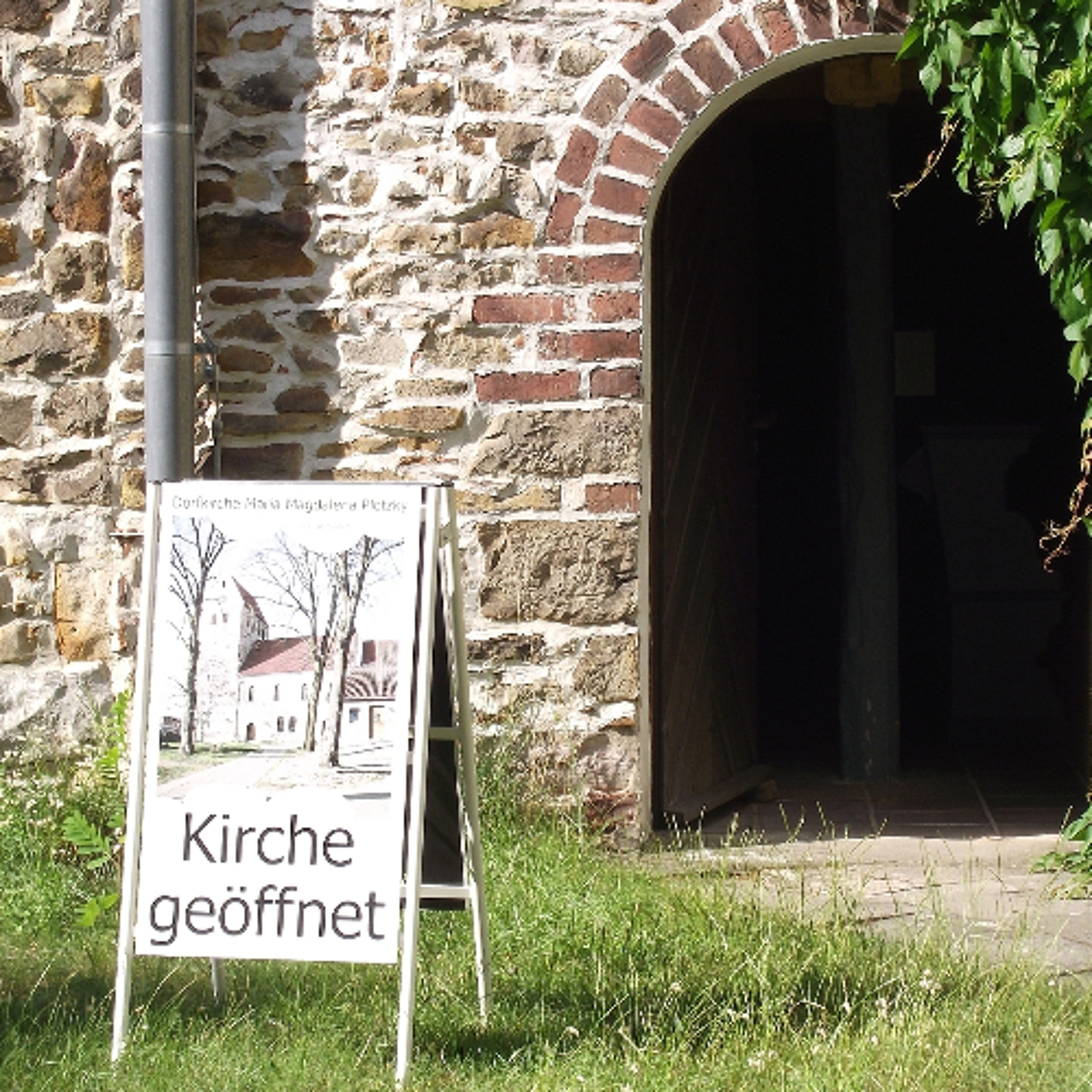 Abkühlung im Gotteshaus: Kirchen bieten Hitzeschutz episode artwork