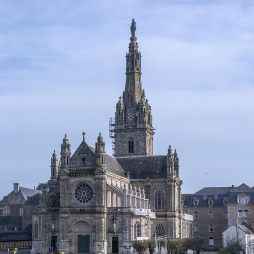Stream Les sanctuaires bretons 2025-03-25 Eglise Saint Louis (Brest) by ...