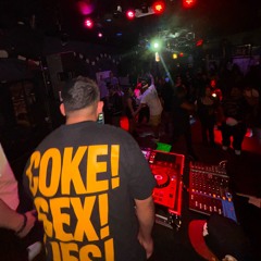 REGGAETON VS HOUSE