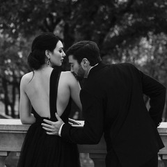 لابد يا قلبي تقر بأنها احلى النساء