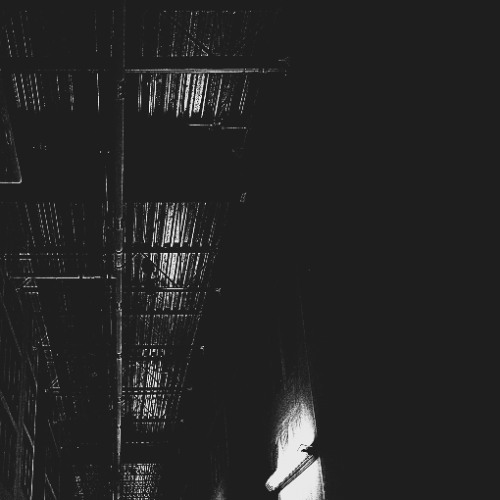 threadbare restraints