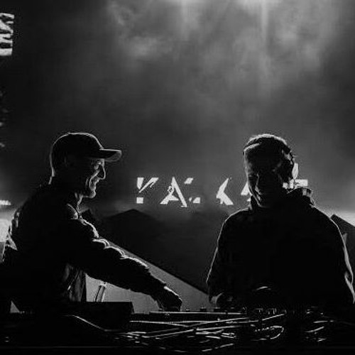 Kx5- Kaskade & Deadmau5 - “Bright Lights” [BBC Radio 1 Essential Mix]