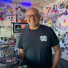 LOVE INJECTION WITH SPECIAL GUEST JOE GOMEZ @ The Lot Radio 08 - 27 - 2022