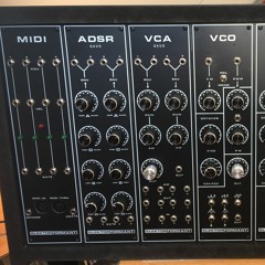 Polyphonic ELEKTOR FORMANT (4 voices)SEMI Modular