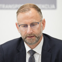 Satiksmes ministrs: Nepagarināšu licences regulārajiem reisiem uz agresorvalstīm