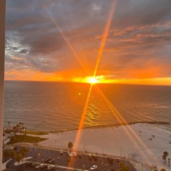 Watch Me Win (@glumfrvrr)