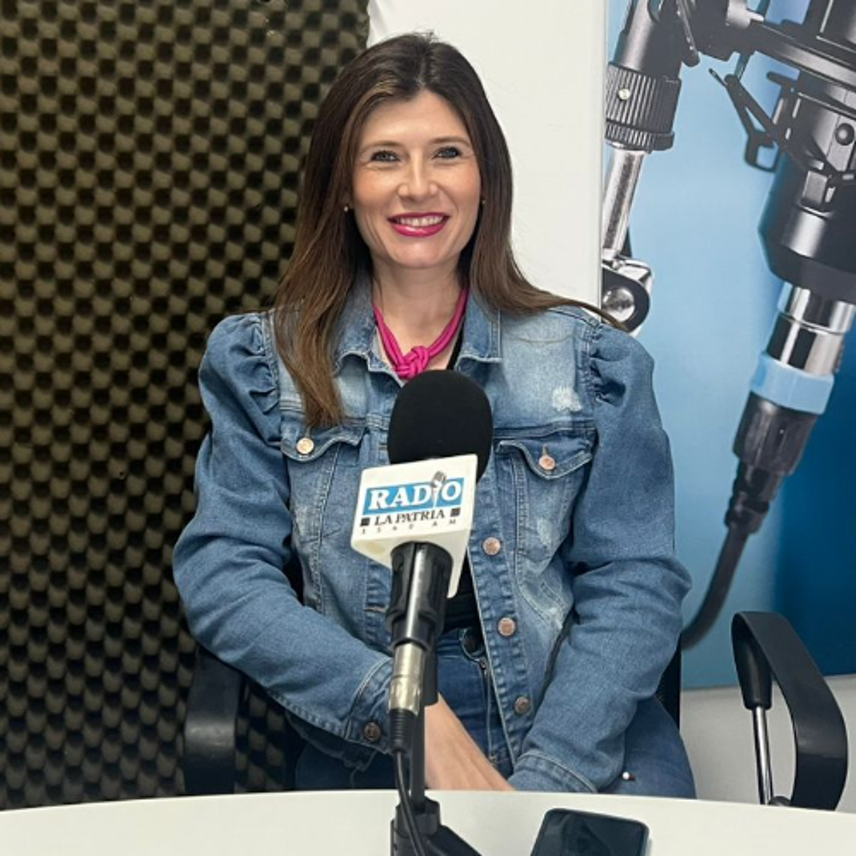 11. Entrevista con Ángela Tobar Gallego, directora de Manizales Campus Universitario episode artwork