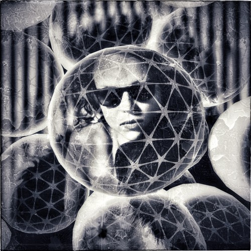 AEON VON ZARK - CAPTIVE IN THE BUBBLES OF MY MEMORY / DR STRANGE LOUNGE MIX AT CLUB MINI / 2020