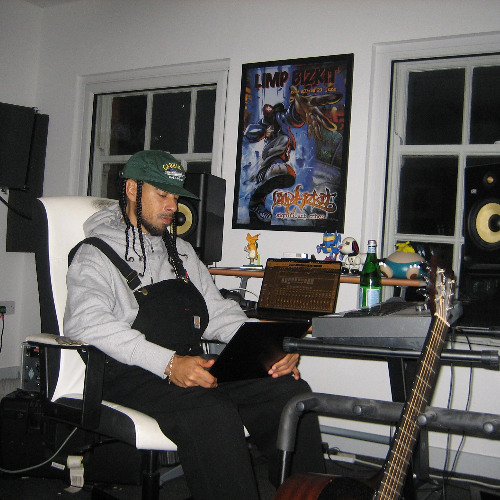 Konny Kon - Earth a Run Red Edit