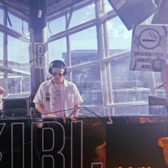 Smokers Area YourShot Set - JBL Stage Runner Up