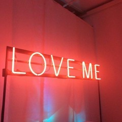 LOVE ME  (feat. Trap)