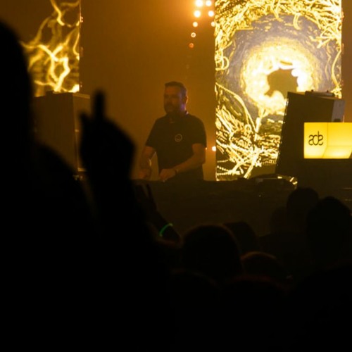 Paul Thomas Presents UV Radio 245
