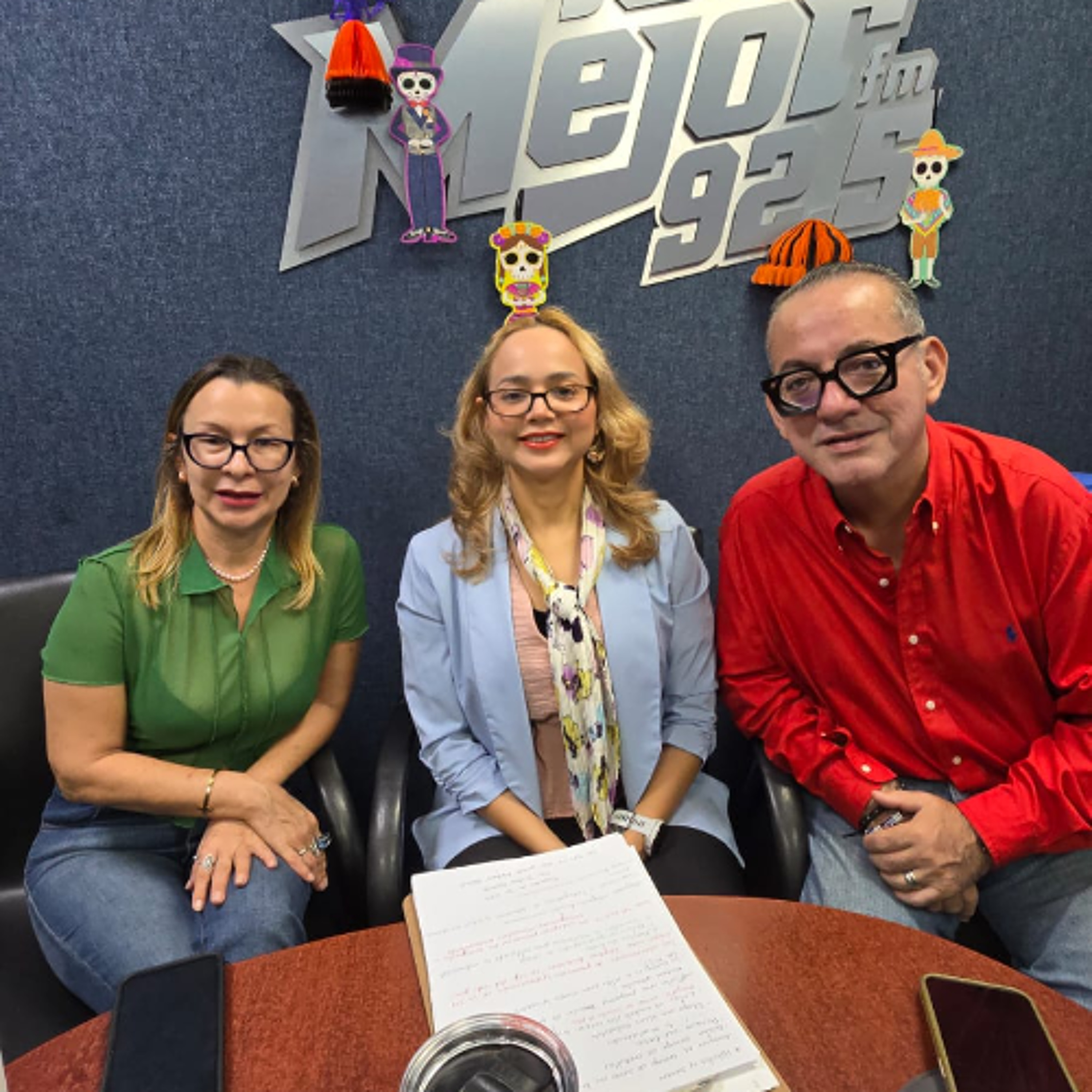 Bienestar Emocional con la Dra. Sarita Salgado: Desestigmatizar la atención a la salud mental episode artwork