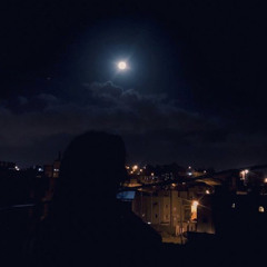 أخاف الحزن يطفي لك شموعك