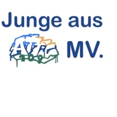 Junge aus MV Attic109