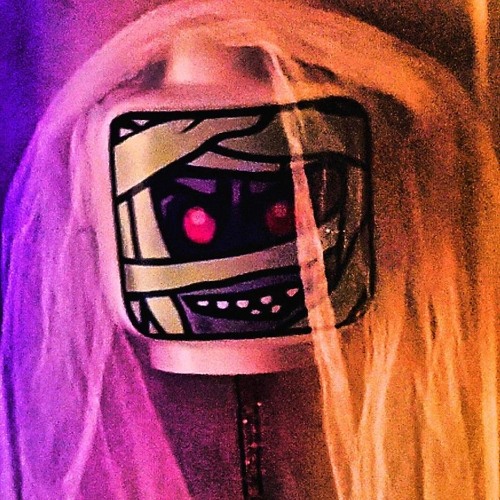 tokamusicneverstoplistentoherlovleydeadlymusicshedanceandshedancealldayandnight