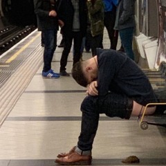 Dunkle Jahreszeit HARDTEKK