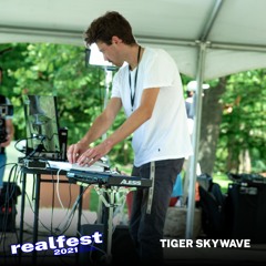 Tiger Skywave - Speaking / Shoreline [Live at RealFest 2021]