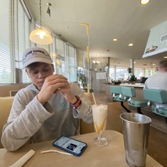 pourin up a four - YvngRhodes prod. tores (hella sketchy inspired)