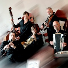 Ghetto - Unzer Shtetl Brennt