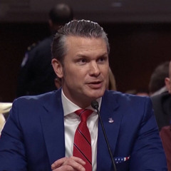El “secretario a la defensiva” Pete Hegseth y su Departamento de (Crímenes de) Guerra