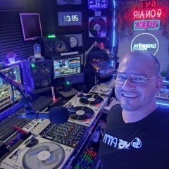 SESSIONS & LIVE SETS