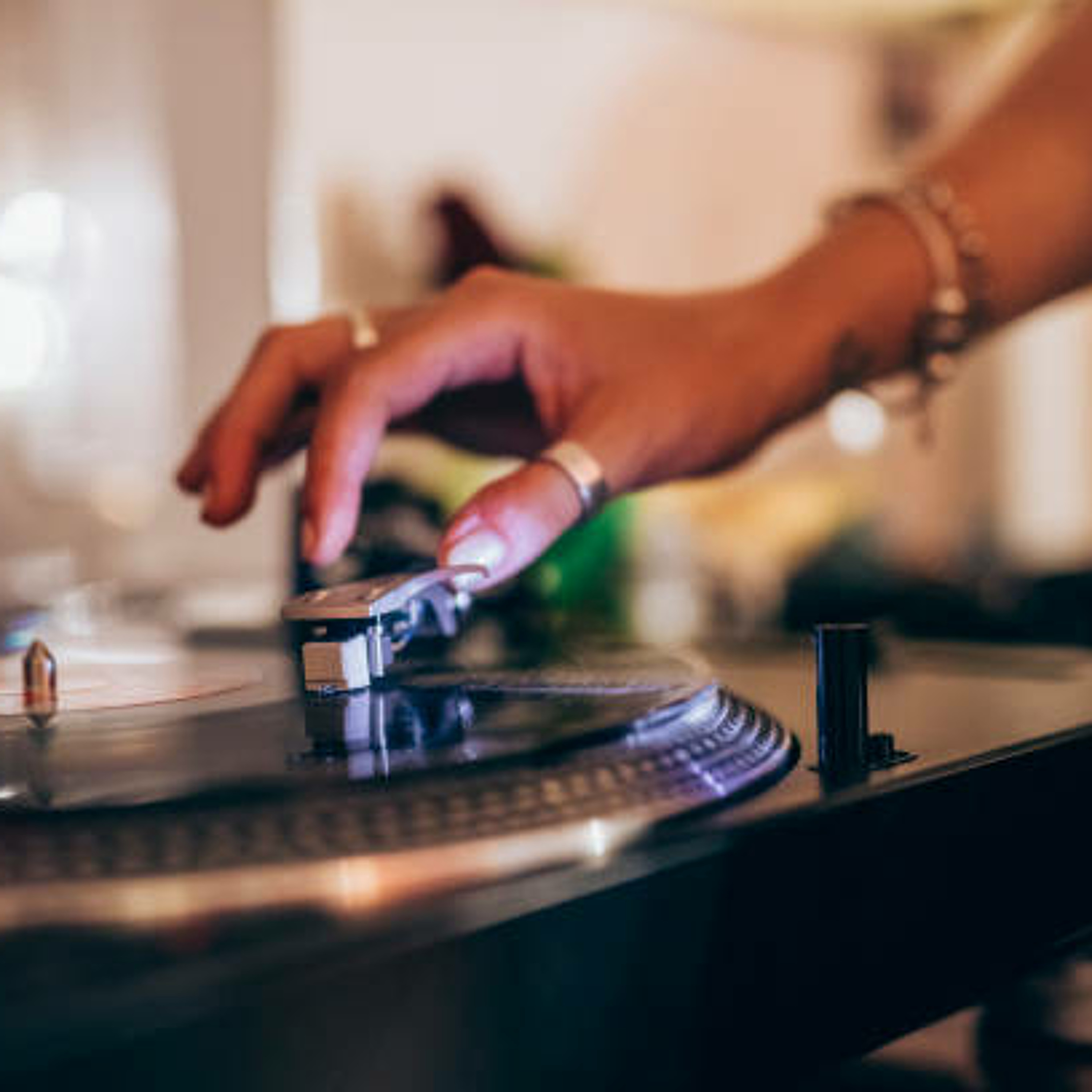 DJ Frankie Dee