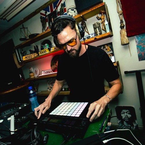 Improvised Frequencies live set from Antonetta Bday. October 2025