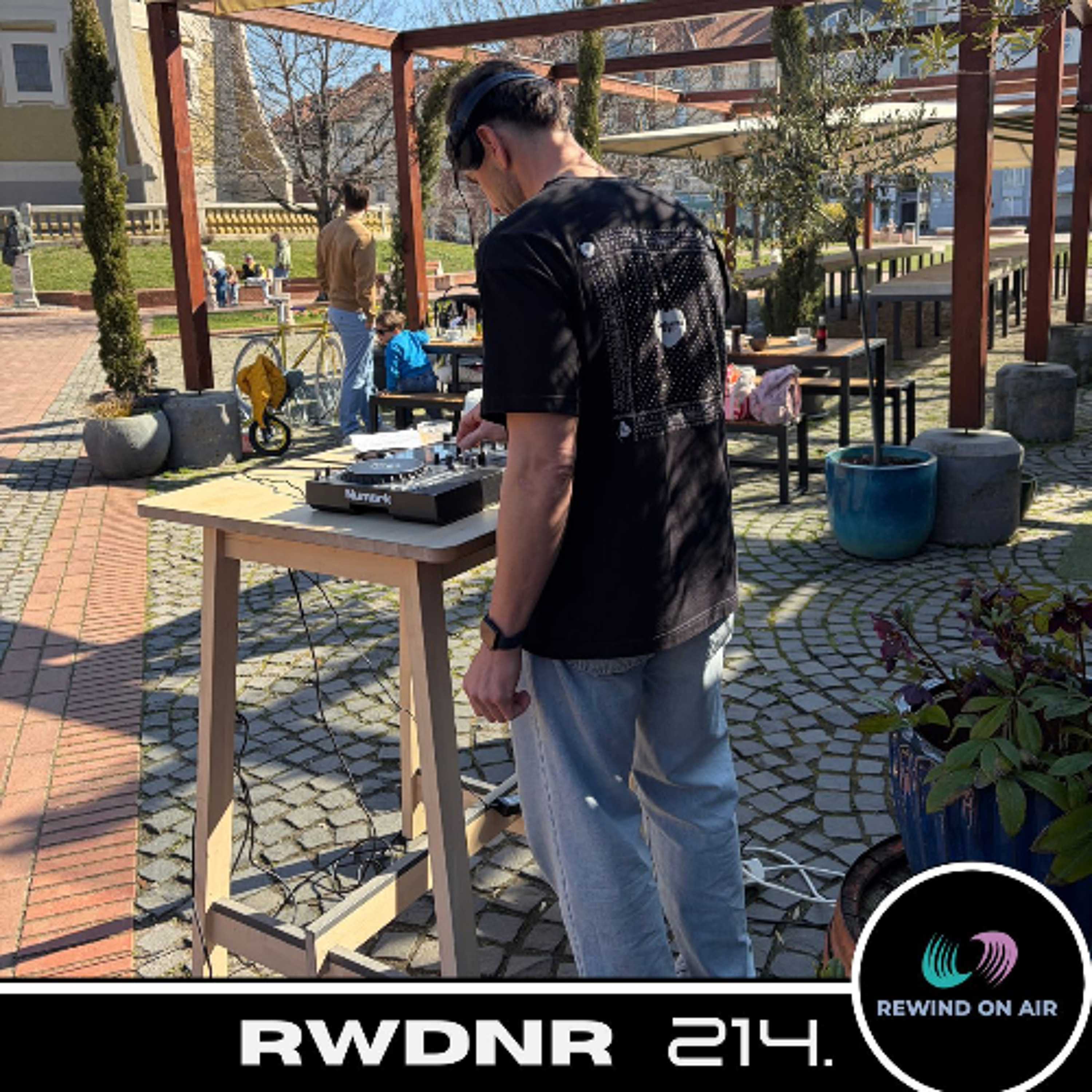 ROBERT SIMON - REWIND ON AIR RADIOSHOW