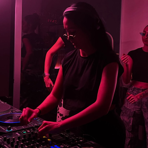 SESSION MONOCHROMATIC