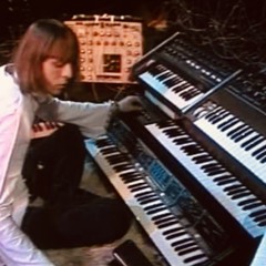 Klaus 4 with bells