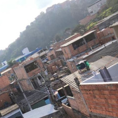TOMANDO NO AFRO