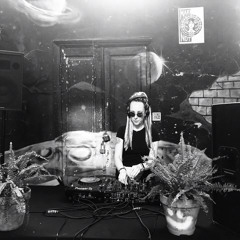 Dj Kate G - Charity techno mix @ Factory Market at 4th month of war 2022