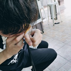 @_@