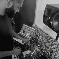 Dance until you forget DARK MINIMAL TECHNO MIX by VANTA NEURONS 13th July 2025