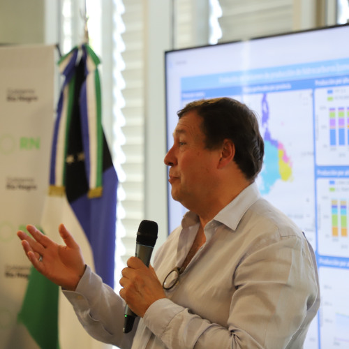 Albeto Weretilneck-Río Negro acompaña el talento joven en programación y ciencia de datos