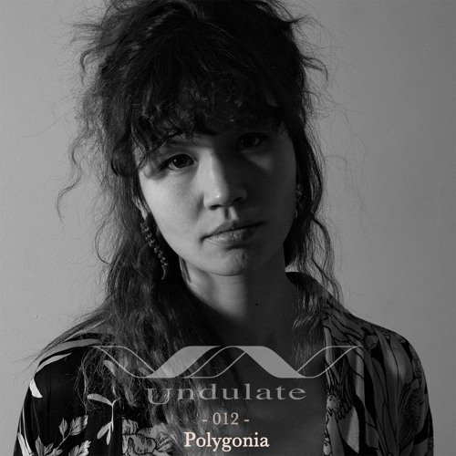U n d u l a t e  -012-  Polygonia